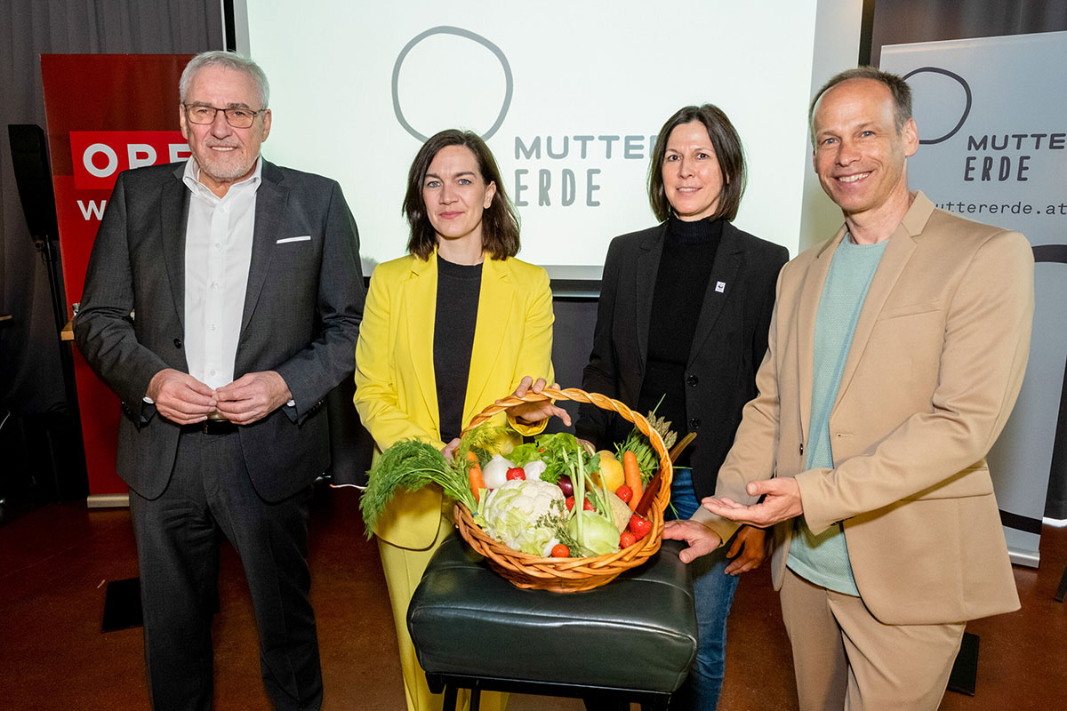 Mutter_Erde_Pressekonferenz-Bye-Bye-CO2-25-04-2022